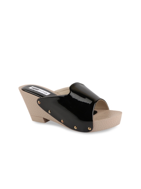 

THE WHITE POLE Black Solid Party Block Sandal Heels