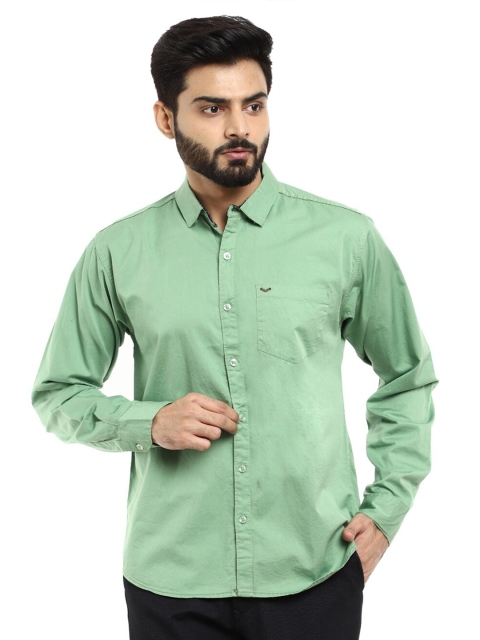 

V-Mart Men Green Standard Slim Fit Casual Shirt