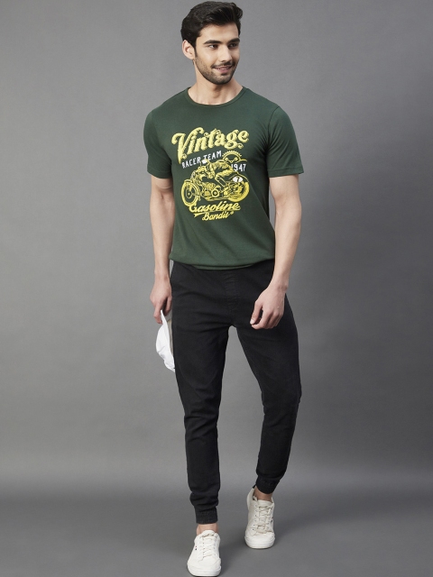 

Rigo Men Green & Yellow Typography Printed Slim Fit T-shirt