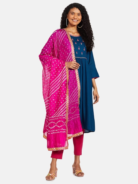 

IVOC Pink & White Printed Bandhani Dupatta