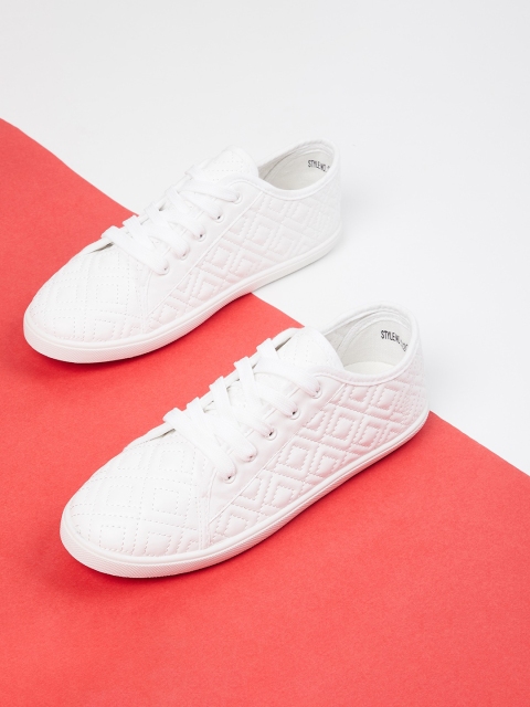 

max Women White Quilted Sneakers