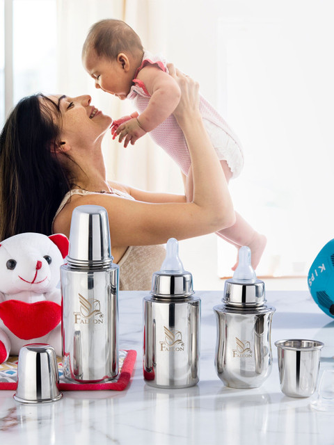 

PDDFALCON Silver-Toned Feeding Bottle