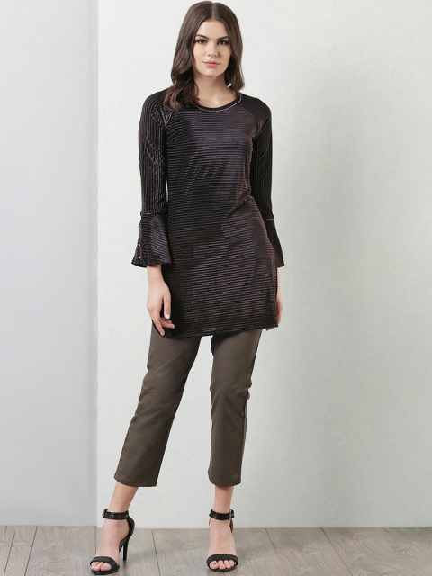

Lakshita Women Grey Kurta