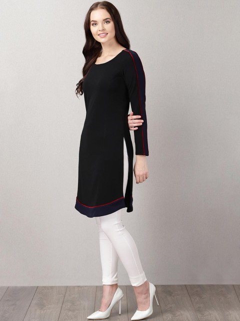 

Lakshita Women Black Striped Keyhole Neck Flared Sleeves Pathani Kurta