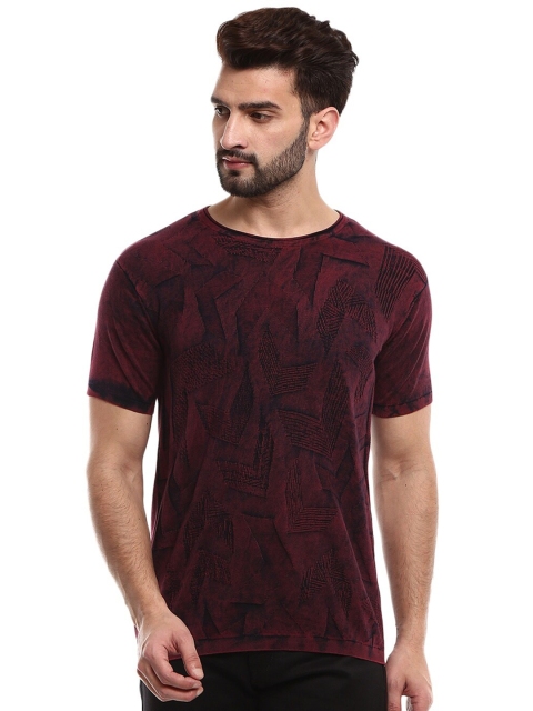 

V-Mart Men Rose Printed Raw Edge Slim Fit T-shirt