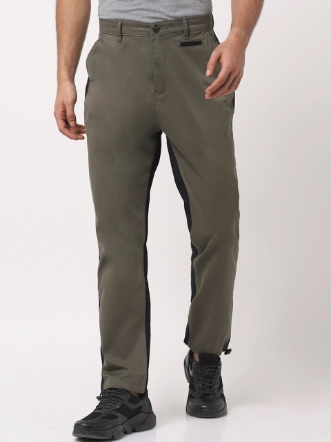 

Bewakoof Men Olive Green & Black Slim Fit Chinos Trousers