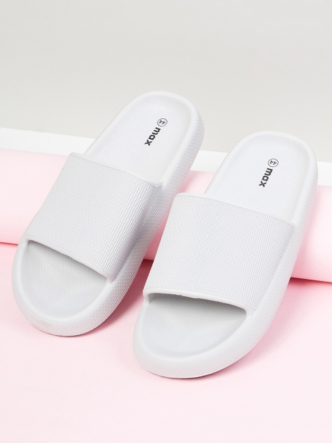 

max Men Grey Solid Sliders