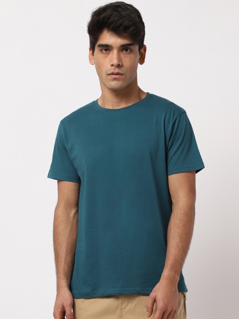 

Bewakoof Men Green Solid Cotton T-shirt