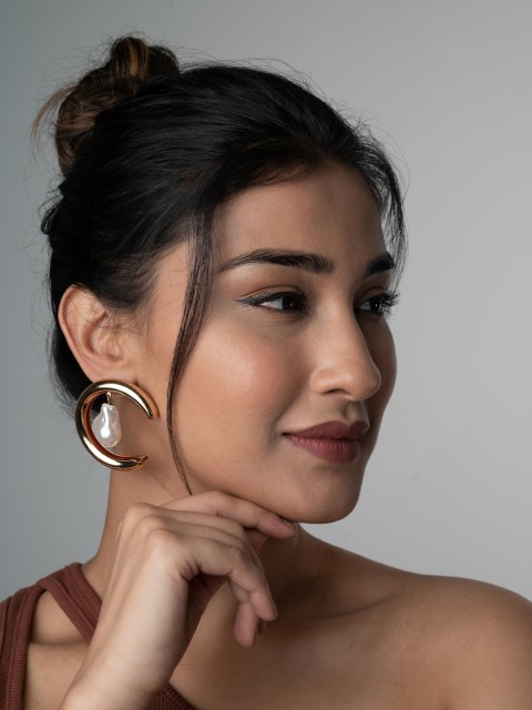 

WHITE LIES Gold-Toned Contemporary Studs