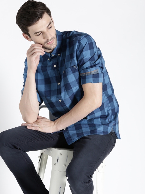 

s.Oliver Men Blue Checked Casual Shirt