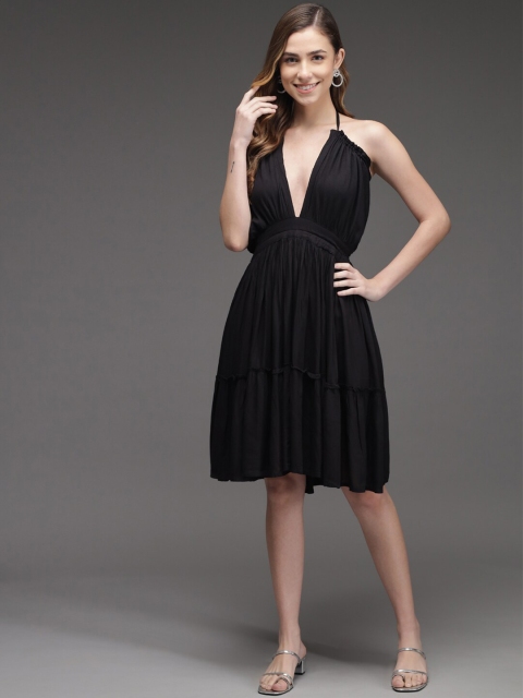 

Darzi Black Halter Neck Dress