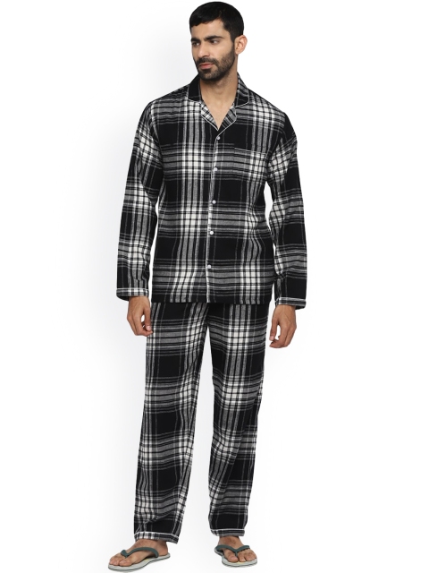 

shopbloom Men Black & White Checked Night suit