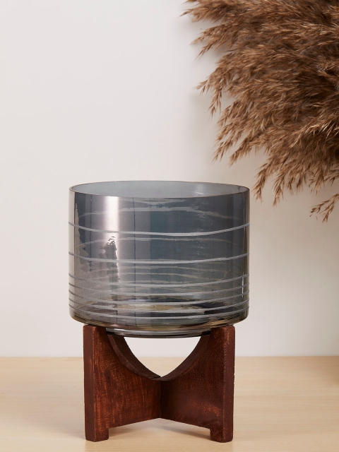 

The Wishing Chair Grey Solid Luster Votive With Wooden Stand