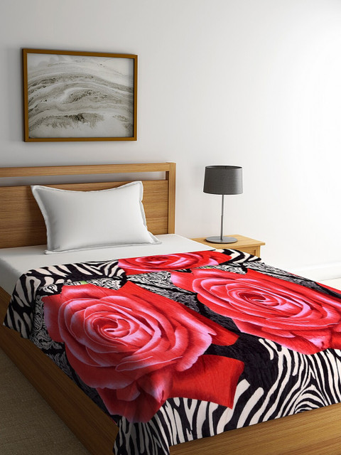 

Dhrohar Black & Red Floral AC Room 300 GSM Single Bed Blanket