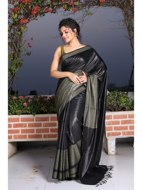 

Charukriti Black & Golden Zari Silk Blend Saree