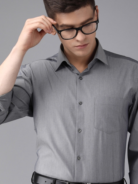 

Van Heusen Men Grey & White Custom Fit Printed Formal Pure Cotton Shirt