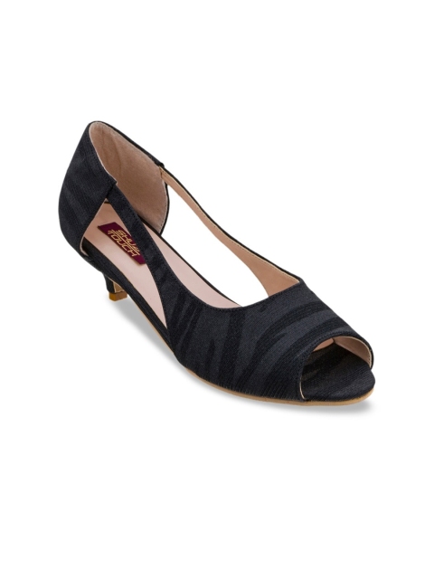 

SHUZ TOUCH Black Textured Kitten Peep Toes