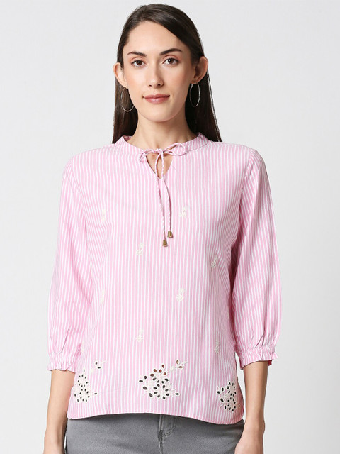 

Kraus Jeans Women Pink Striped Tie-Up Neck Top