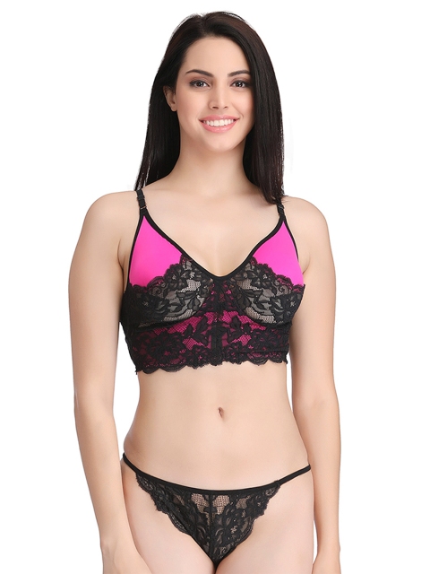 

Clovia Black & Pink Lingerie Set BP0795P1334D