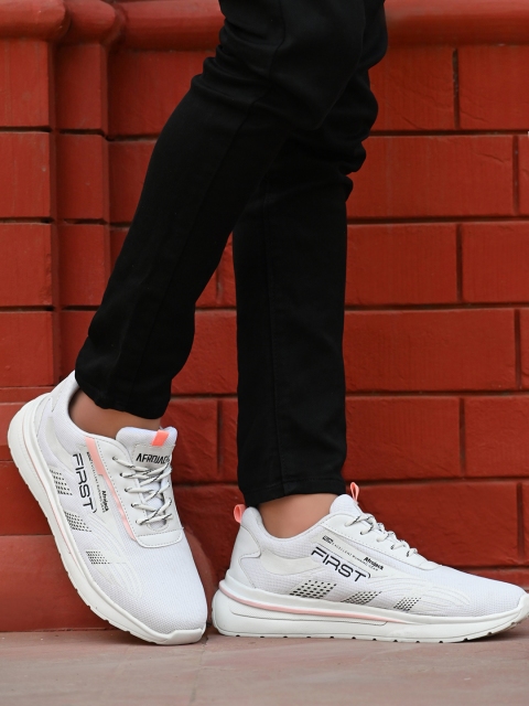 

AfroJack Men White Printed Sneakers