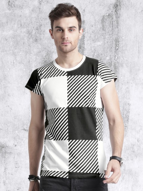

Roadster Men White & Black Printed Round Neck T-shirt