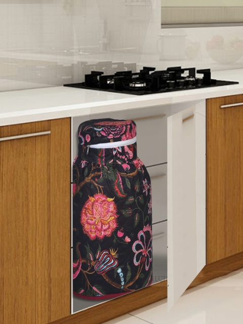 

Rajasthan Decor Black & Red Floral Printed Cotton Cover
