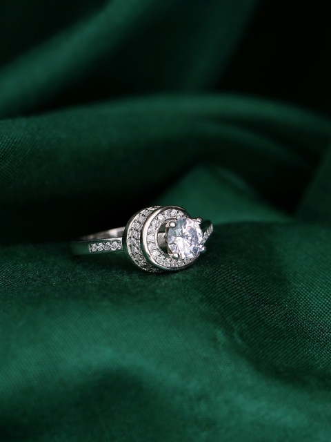 

Hiara Jewels Silver-Plated & White CZ-Studded Solitary Solitaire Finger Ring
