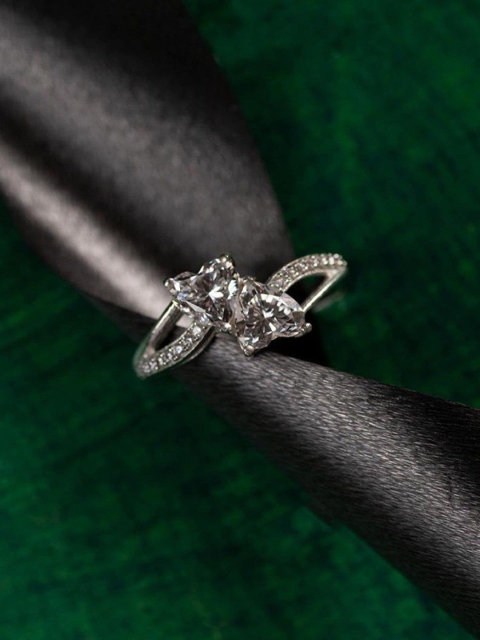 

Hiara Jewels Silver-Plated White CZ-Studded Finger Ring