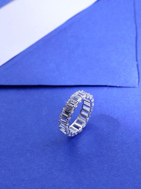 

Hiara Jewels Silver-Plated White CZ-Studded Finger Ring