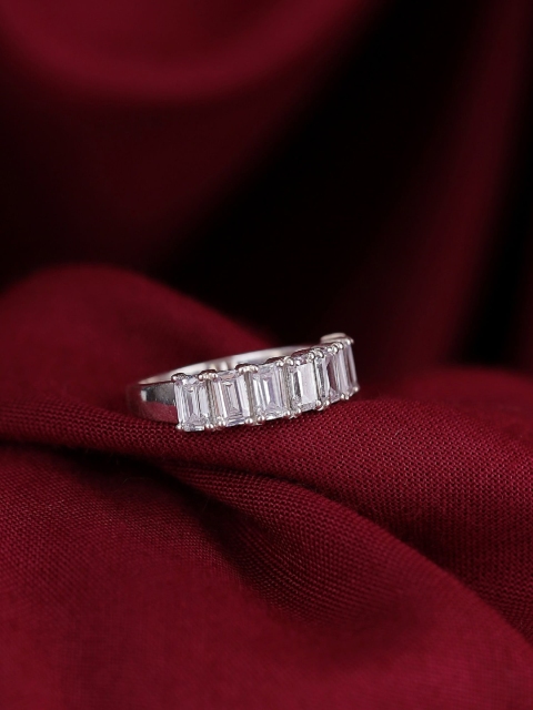 

Hiara Jewels Silver-Plated White CZ-Studded Finger Ring