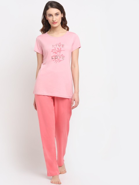 

Kanvin Women Pink & Peach-Coloured Printed Night suit