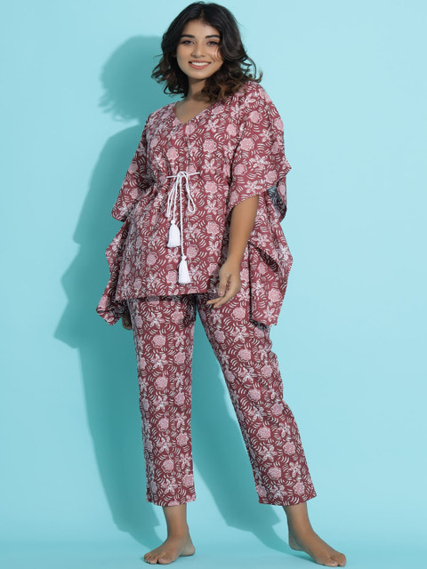 

KALINI Women Pink & White Printed Pure Cotton Night suit