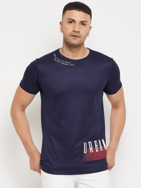 

Parcel Yard Men Navy Blue Typography Printed T-shirt