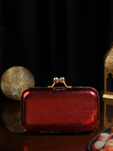 

TRINK Red Clutch Box With Chain Strap