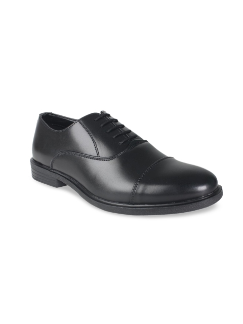 

Vardhra Men Black Solid Formal Oxfords