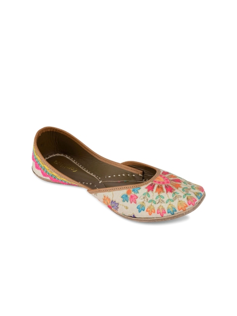

Coral Haze Women White Embellished Mojaris Flats