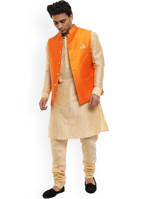 

V-Mart Men Orange Kurta with Pyjamas