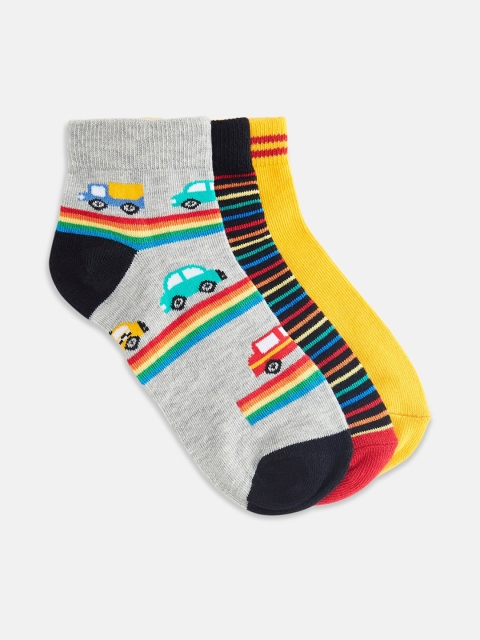 

Pantaloons Junior Boys Pack of 3 Assorted Patterned Ankle Length Socks