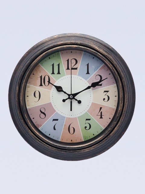 

MARKET99 Gold-Toned Colourblocked Traditional Wall Clock