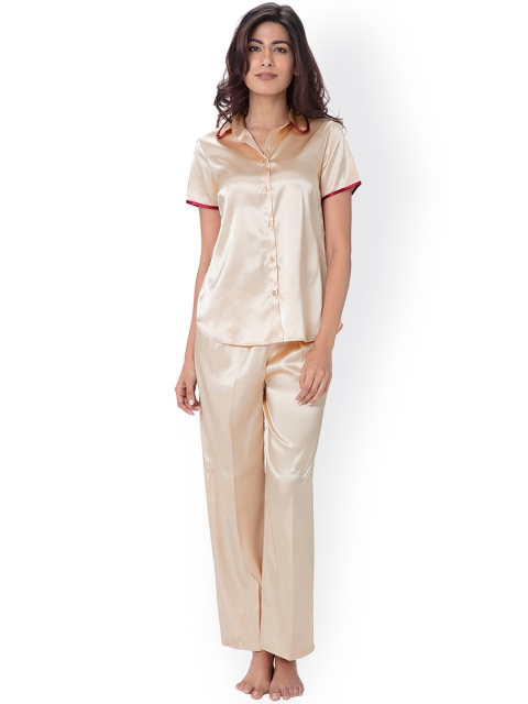 

PrettySecrets Cream-Coloured Nightsuit PS1216SPJS10