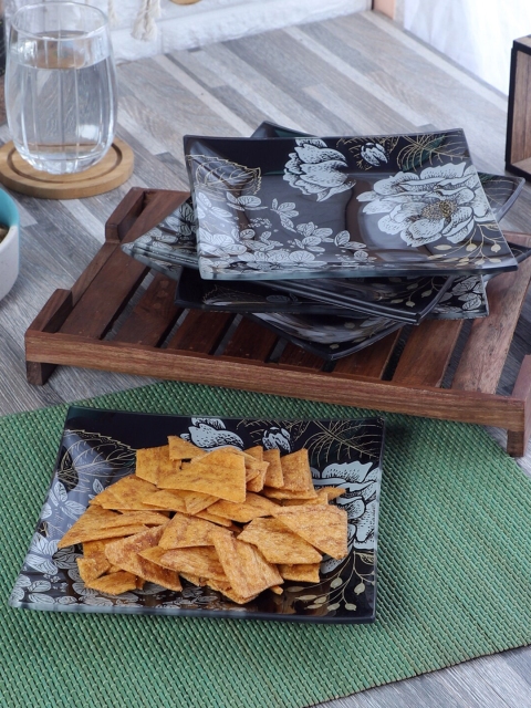 

ceradeco Black & White Pack of 6 Hand Painted Printed Glass Glossy Plates