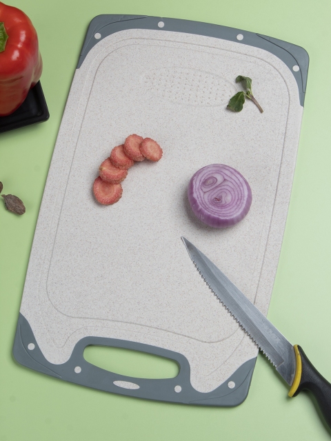 

MARKET99 Beige Solid Plastic Chopping Board