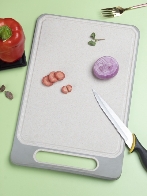 

MARKET99 Beige Solid Chopping Board