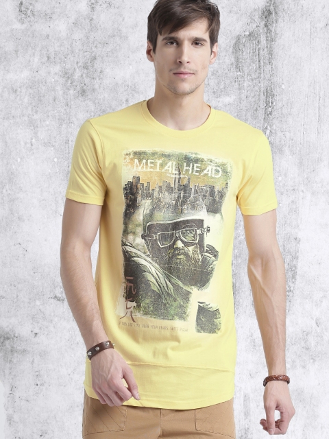 

Roadster Men Yellow Printed Round Neck T-shirt