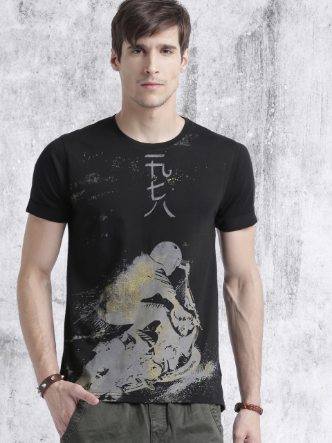 

Roadster Men Black Printed Round Neck T-shirt