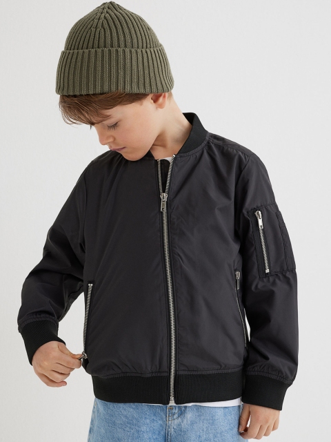 

H&M Boys Black Solid Bomber Jacket
