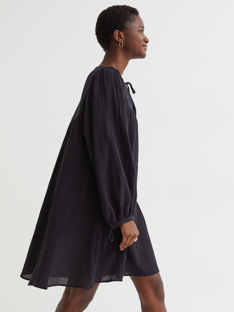 

H&M Black Solid Airy Cotton Dress