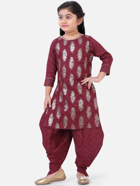 

Ashneeta Girls Maroon Floral Printed Jacquard Kurta With Patiala