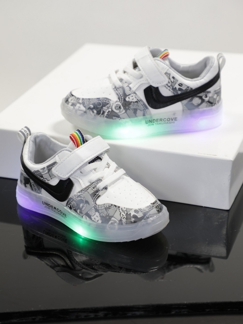 

PASSION PETALS Kids Grey Textured LED Sneakers