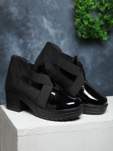 

LONDON STEPS Black Solid Block Pumps